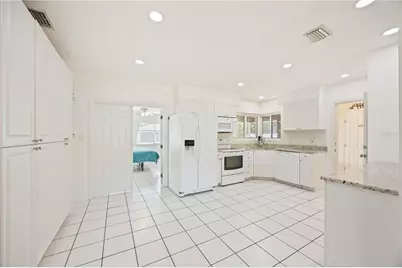 2811 17th Avenue W, Bradenton, FL 34205 - Photo 4