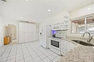 2811 17th Ave W, Bradenton, FL 34205 - Photo 12