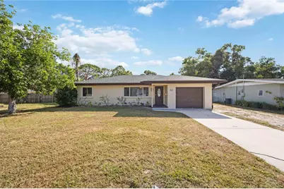 2811 17th Avenue W, Bradenton, FL 34205 - Photo 1