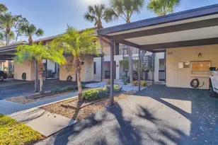 370 3 Lakes Ln, Venice, FL 34285 - Photo 2
