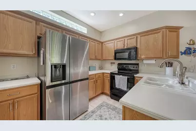 7810 33rd Street E, Sarasota, FL 34243 - Photo 14