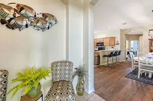 7810 33rd St E, Sarasota, FL 34243 - Photo 4