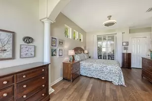 7810 33rd St E, Sarasota, FL 34243 - Photo 18