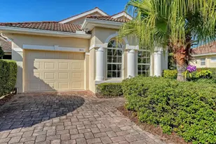 7810 33rd St E, Sarasota, FL 34243 - Photo 1