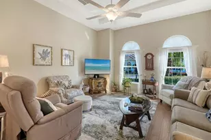 7810 33rd St E, Sarasota, FL 34243 - Photo 6