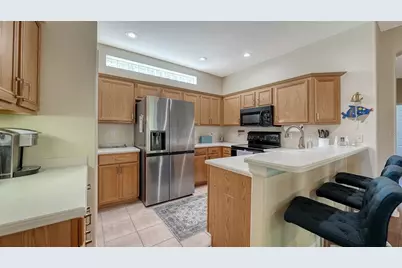 7810 33rd Street E, Sarasota, FL 34243 - Photo 16