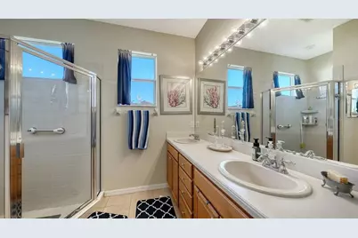 7810 33rd Street E, Sarasota, FL 34243 - Photo 20