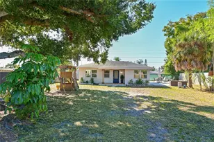 1712 63rd Ave W, Bradenton, FL 34207 - Photo 1