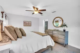 1046 Greystone Ln, Sarasota, FL 34232 - Photo 28