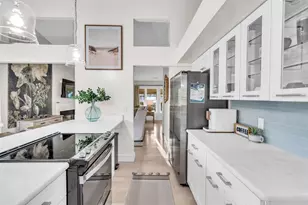 1046 Greystone Ln, Sarasota, FL 34232 - Photo 12