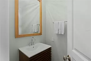 301 17th St N, Bradenton Beach, FL 34217 - Photo 22