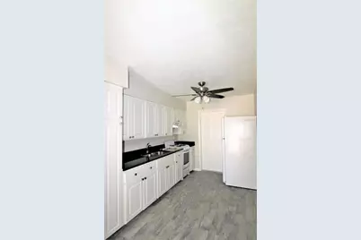 6377 Gateway Avenue #6377, Sarasota, FL 34231 - Photo 2