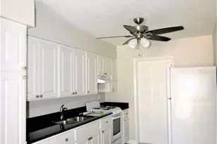 6377 Gateway Ave, Sarasota, FL 34231 - Photo 2
