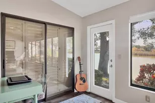 3861 Wilshire Cir W, Sarasota, FL 34238 - Photo 36