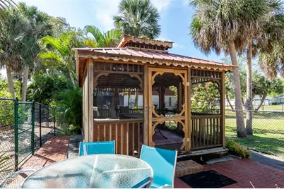 Fiesta Drive, Sarasota, FL 34231 - Photo 8