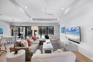 8020 Clearwater Ct, Sarasota, FL 34241 - Photo 6