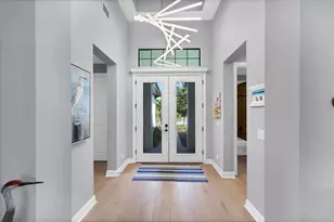 8020 Clearwater Ct, Sarasota, FL 34241 - Photo 4