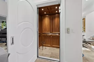 651 Broadway St, Longboat Key, FL 34228 - Photo 14