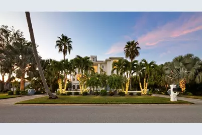 651 Broadway Street, Longboat Key, FL 34228 - Photo 48