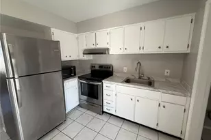 516 Briarwood Rd, Venice, FL 34293 - Photo 6