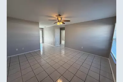 516 Briarwood Road, Venice, FL 34293 - Photo 2