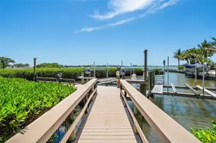 3000 Southwest Dr, Sarasota, FL 34239 - Photo 88