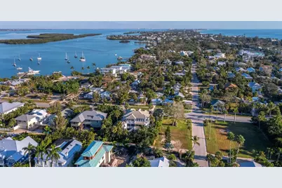 641 Broadway Street, Longboat Key, FL 34228 - Photo 8