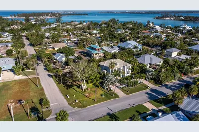 641 Broadway Street, Longboat Key, FL 34228 - Photo 1