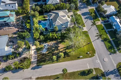 641 Broadway Street, Longboat Key, FL 34228 - Photo 4