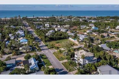 641 Broadway Street, Longboat Key, FL 34228 - Photo 8