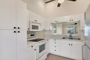 9620 Club S Cir, Sarasota, FL 34238 - Photo 12