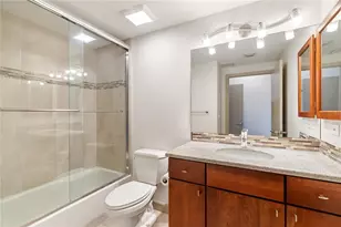 1800 Benjamin Franklin Dr, Sarasota, FL 34236 - Photo 36