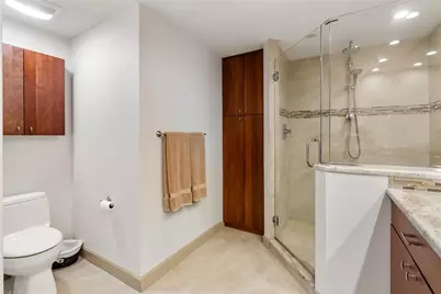 1800 Benjamin Franklin Drive #B809, Sarasota, FL 34236 - Photo 16