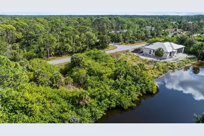 135 Ramblewood Street, Port Charlotte, FL 33953 - Photo 4