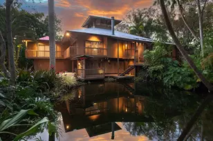 2613 Temple St, Sarasota, FL 34239 - Photo 2