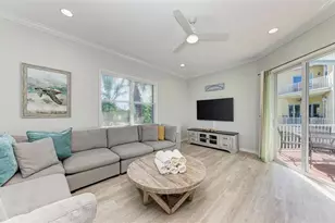 201 57th St, Holmes Beach, FL 34217 - Photo 16