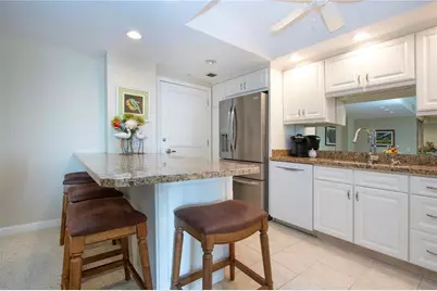 1212 Benjamin Franklin Drive #607, Sarasota, FL 34236 - Photo 12