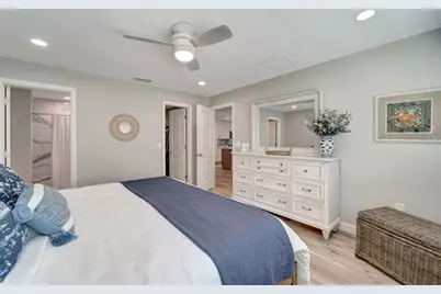 3546 Auburn Court #240, Sarasota, FL 34231 - Photo 18