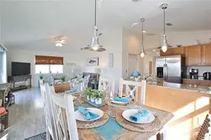 2506 Ave C Ave, Bradenton Beach, FL 34217 - Photo 10