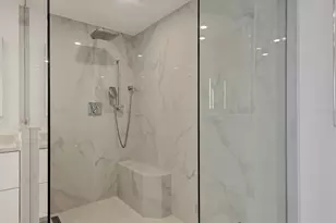 1800 Benjamin Franklin Dr, Sarasota, FL 34236 - Photo 20