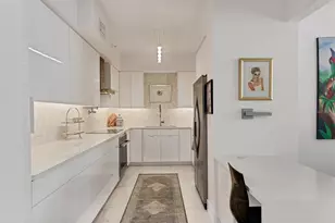 1800 Benjamin Franklin Dr, Sarasota, FL 34236 - Photo 12