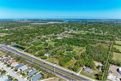 4609 44th Avenue E, Bradenton, FL 34203 - Photo 1