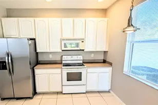 3791 Tinsley Ln, Sarasota, FL 34233 - Photo 8