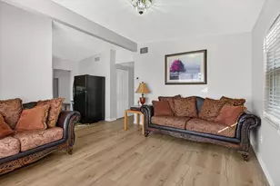 805 29th St E, Bradenton, FL 34208 - Photo 10