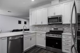10641 Spring Tide Wy, Parrish, FL 34219 - Photo 4