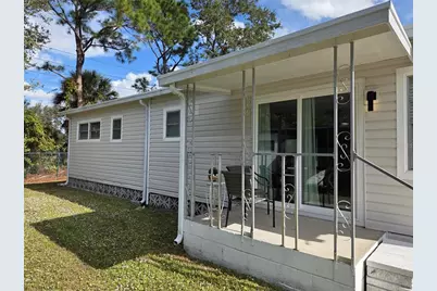 3383 Oakwood Boulevard N, Sarasota, FL 34237 - Photo 10