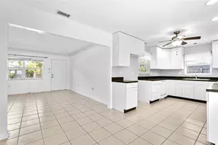 2412 Grove St, Sarasota, FL 34239 - Photo 12