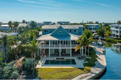 526 56th Street, Holmes Beach, FL 34217 - Photo 6