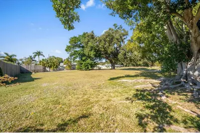 1850 Southwood Street, Sarasota, FL 34231 - Photo 10