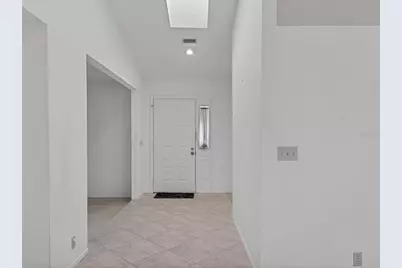 4816 79th Avenue Plaza E, Sarasota, FL 34243 - Photo 2